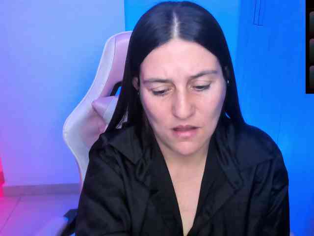 Saskyaajohnson webcam