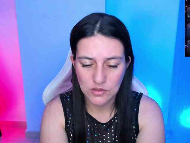 Saskyaajohnson webcam