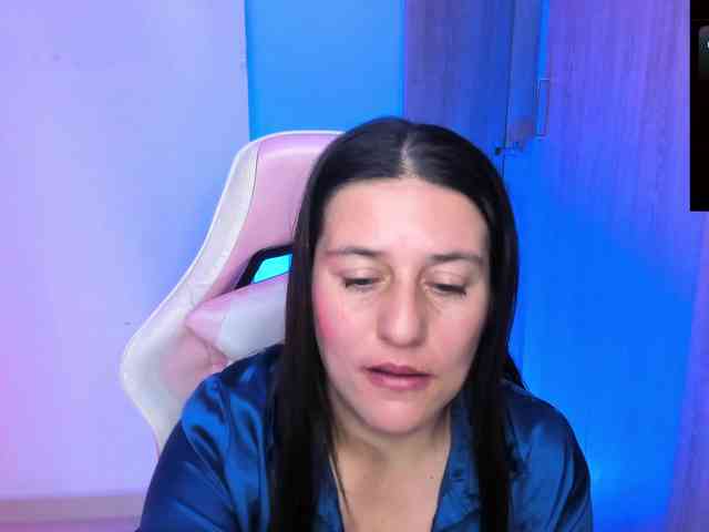 Saskyaajohnson webcam