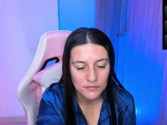 Saskyaajohnson webcam