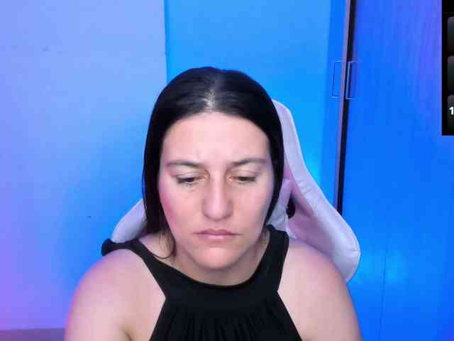 Saskyaajohnson webcam