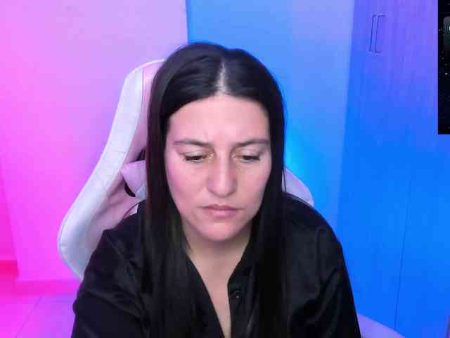 Saskyaajohnson webcam