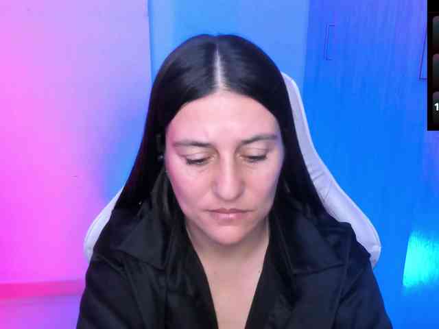 Saskyaajohnson webcam