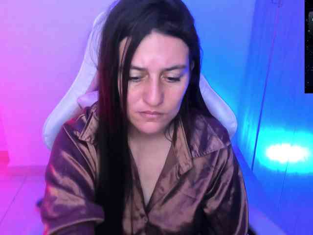 Saskyaajohnson webcam