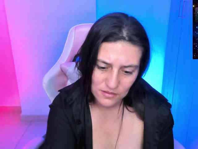 Saskyaajohnson webcam