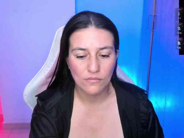 Saskyaajohnson webcam