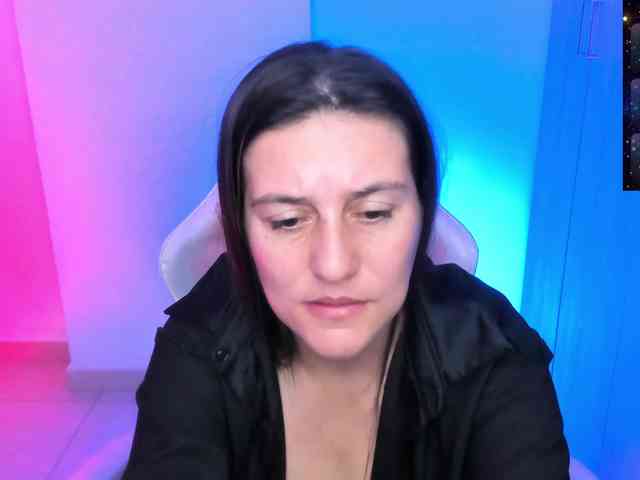 Saskyaajohnson webcam