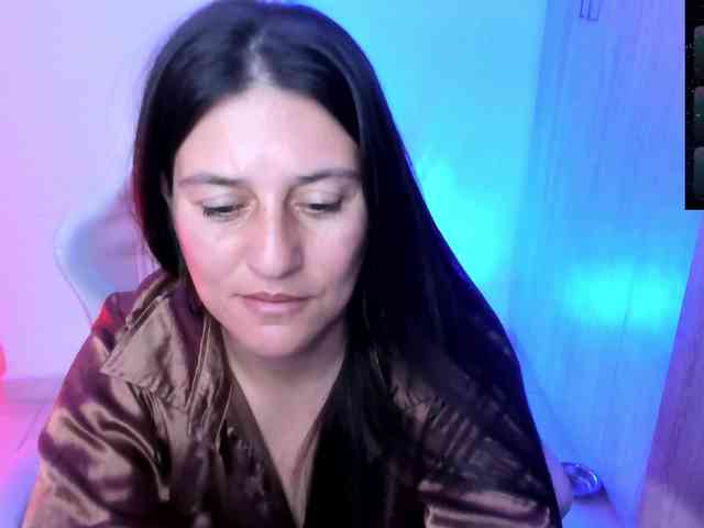Saskyaajohnson webcam