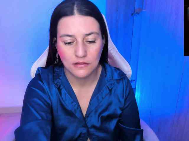 Saskyaajohnson webcam