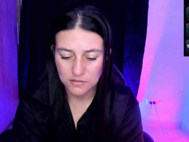 Saskyaajohnson webcam