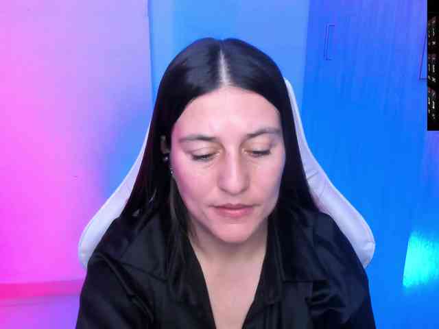 Saskyaajohnson webcam