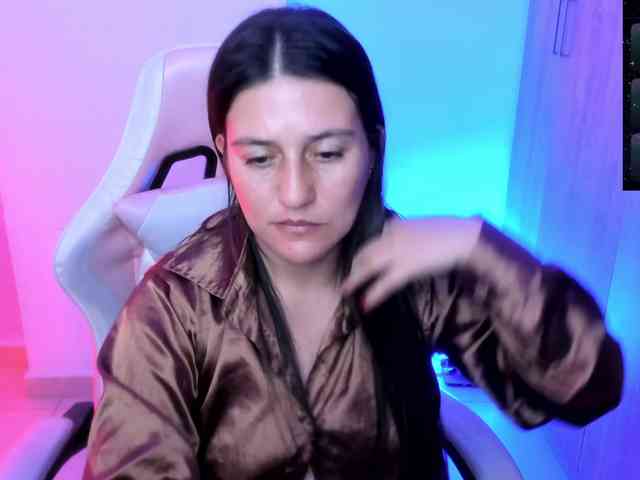 Saskyaajohnson webcam