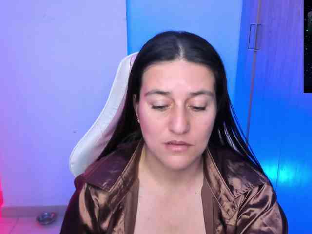 Saskyaajohnson webcam