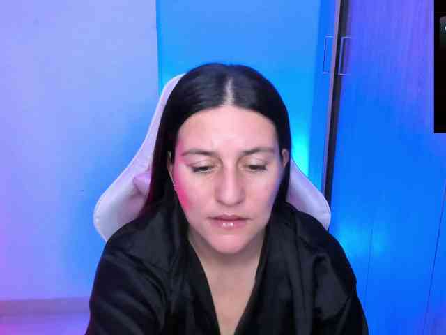 Saskyaajohnson webcam