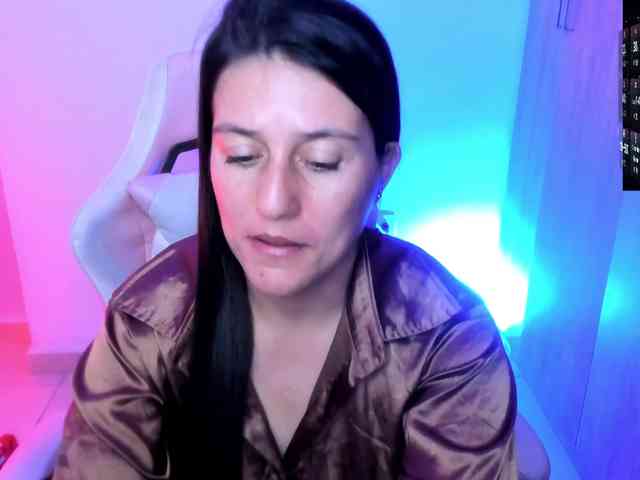 Saskyaajohnson webcam
