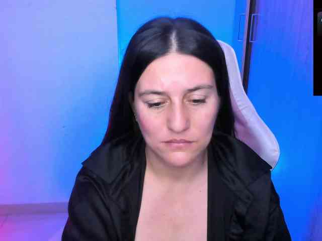 Saskyaajohnson webcam