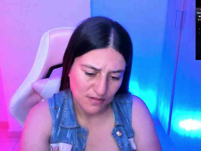 Saskyaajohnson webcam