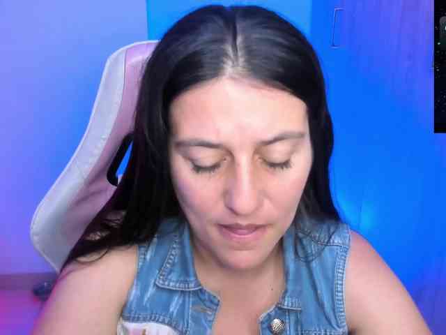 Saskyaajohnson webcam