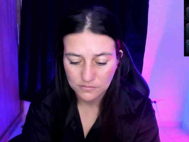 Saskyaajohnson webcam