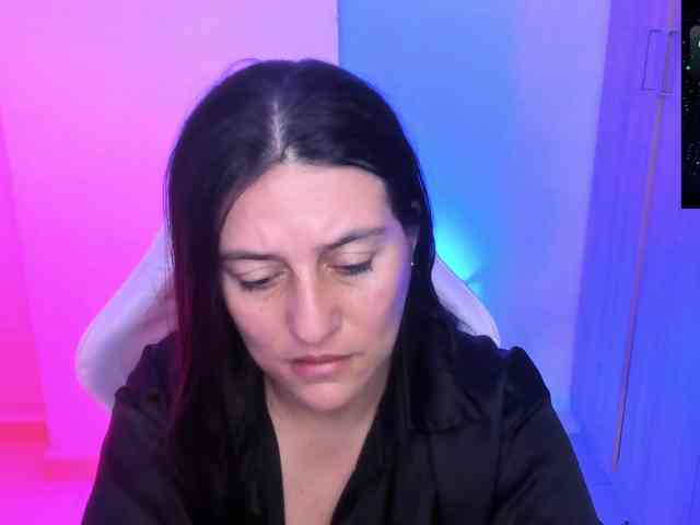 Saskyaajohnson webcam