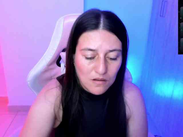 Saskyaajohnson webcam