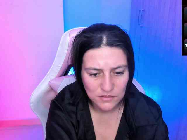 Saskyaajohnson webcam