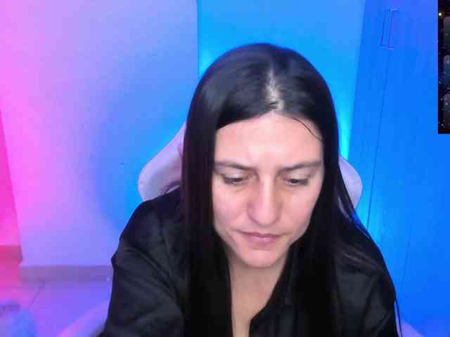 Saskyaajohnson webcam