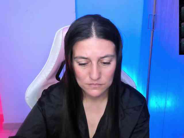 Saskyaajohnson webcam