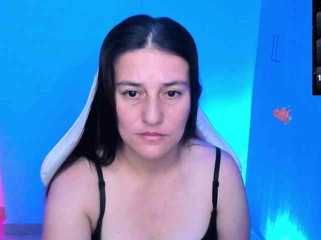 Saskyaajohnson webcam