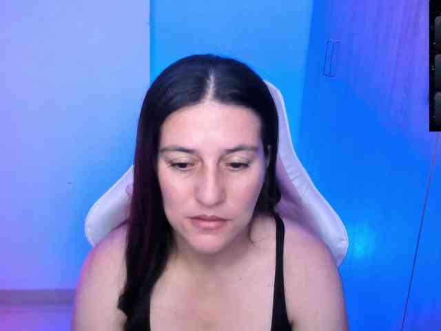 Saskyaajohnson webcam