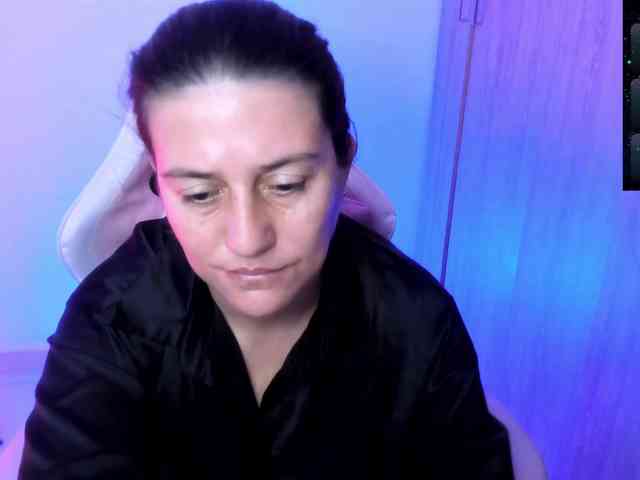 Saskyaajohnson webcam