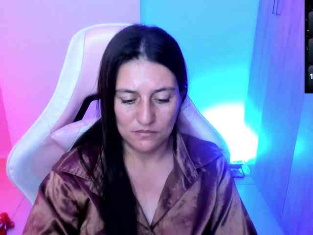 Saskyaajohnson webcam