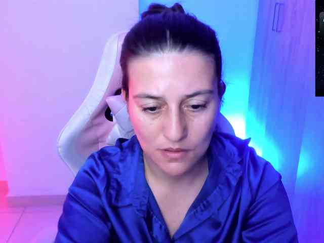 Saskyaajohnson webcam