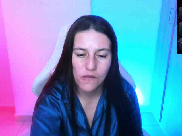 Saskyaajohnson webcam