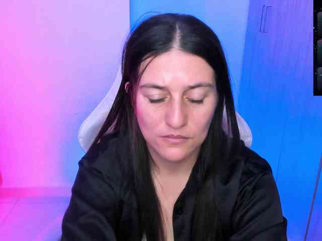 Saskyaajohnson webcam