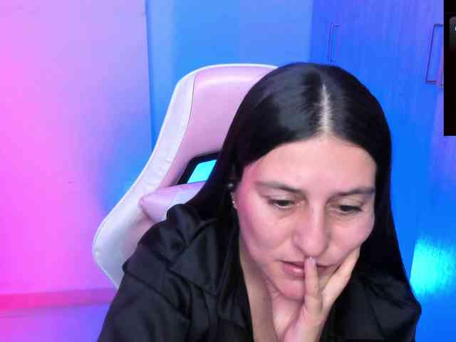 Saskyaajohnson webcam