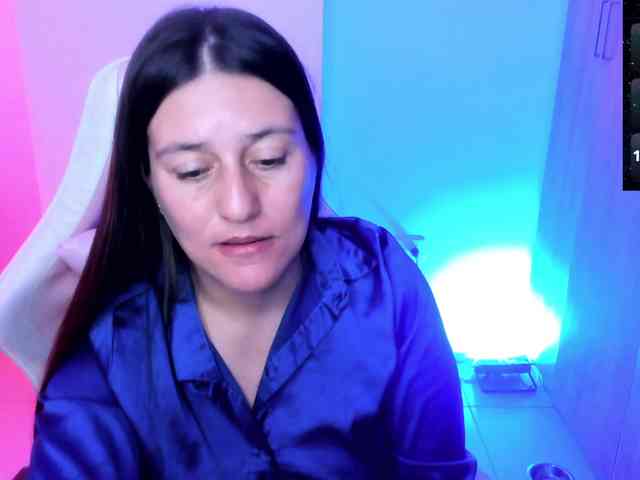 Saskyaajohnson webcam