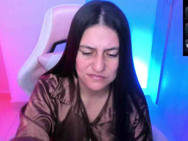 Saskyaajohnson webcam