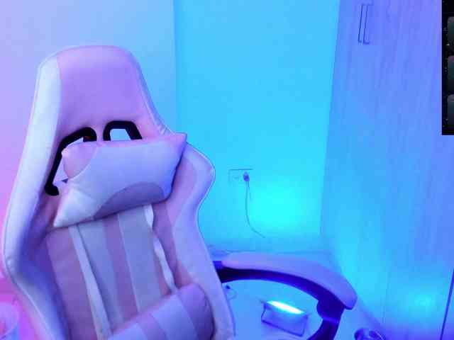 Saskyaajohnson webcam