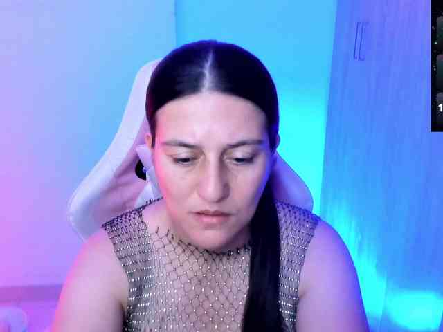 Saskyaajohnson webcam