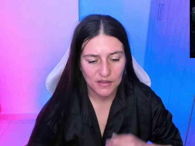 Saskyaajohnson webcam