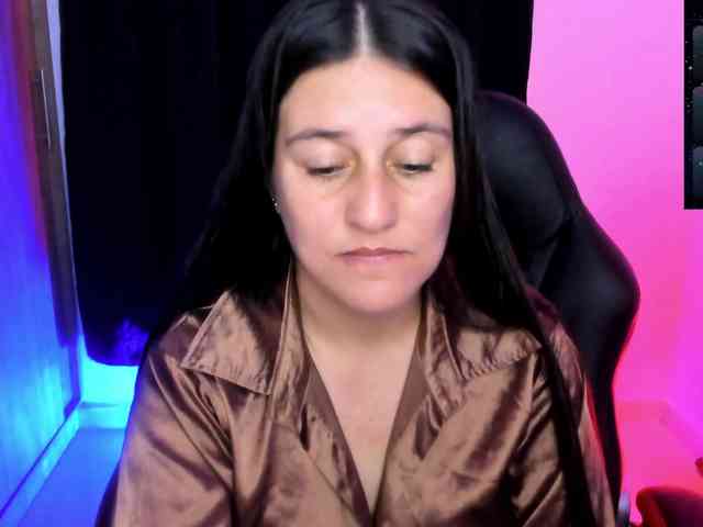 Saskyaajohnson webcam