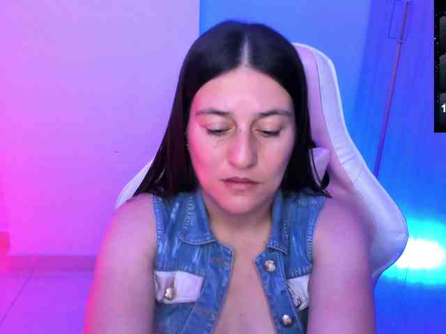 Saskyaajohnson webcam