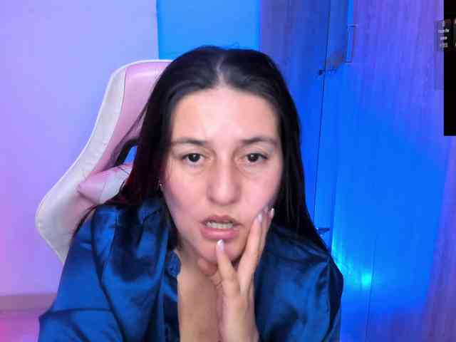 Saskyaajohnson webcam