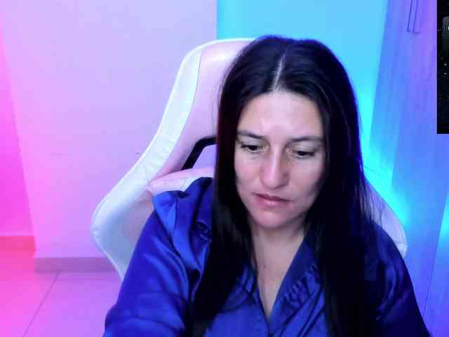 Saskyaajohnson webcam