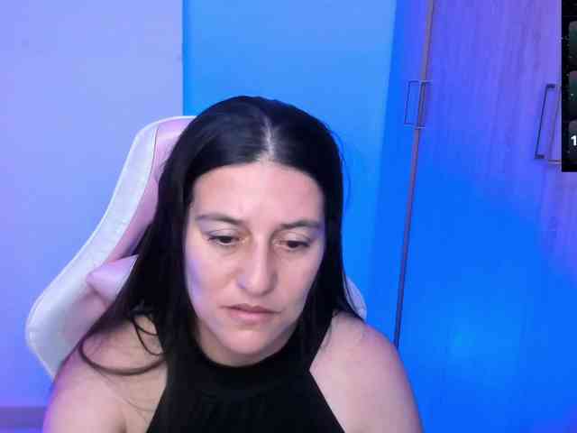 Saskyaajohnson webcam