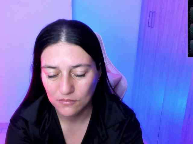 Saskyaajohnson webcam