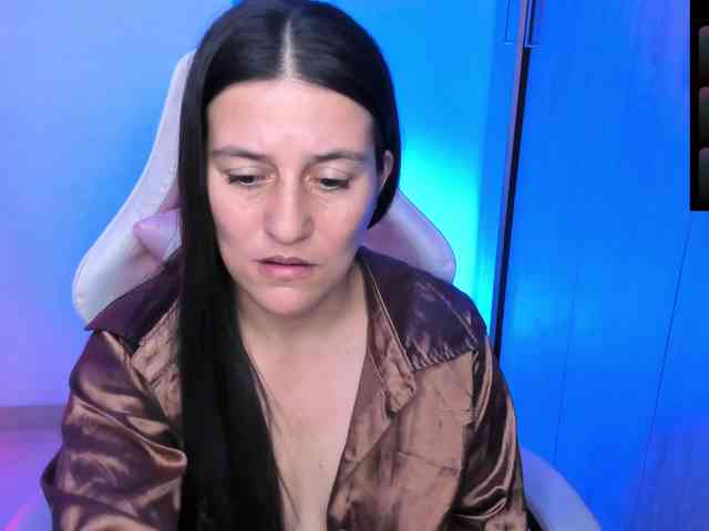 Saskyaajohnson webcam