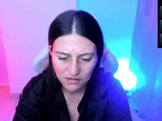 Saskyaajohnson webcam