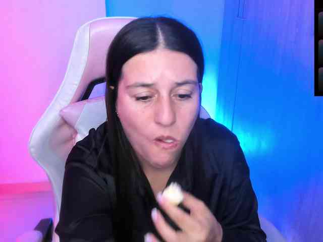 Saskyaajohnson webcam